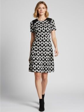 Yigal Azrouël Zoe Black White Ikat Print Sheath Dress 6 Lambskin Trim Luxury